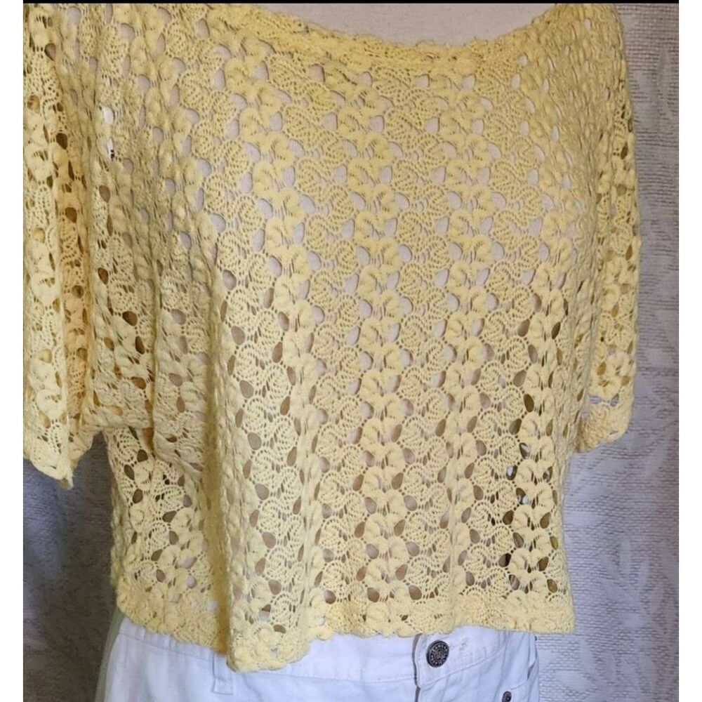 +21 Forever21 yellow crop top
